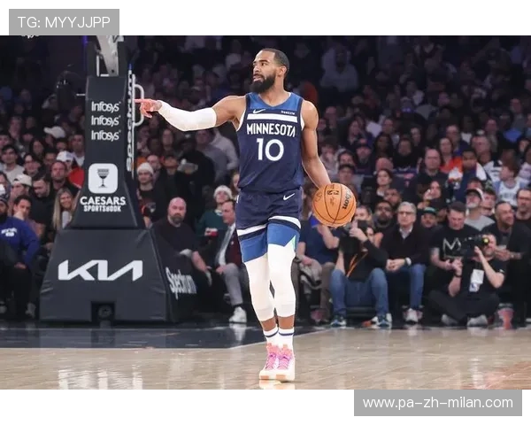 NBA老将三分绝平比赛，全队冲场庆祝