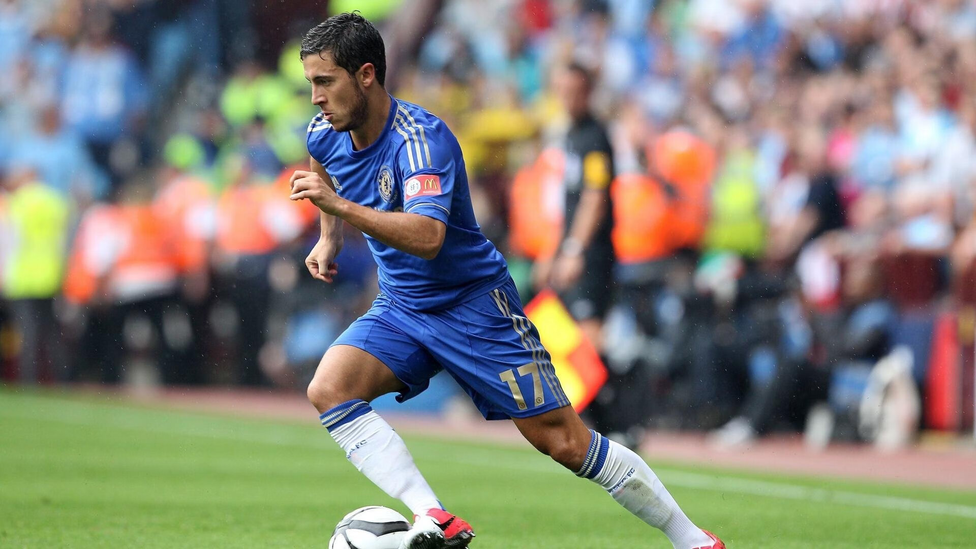 米兰体育报-俱乐部在球场设施上投入升级改善观众体验，俱乐部足球场